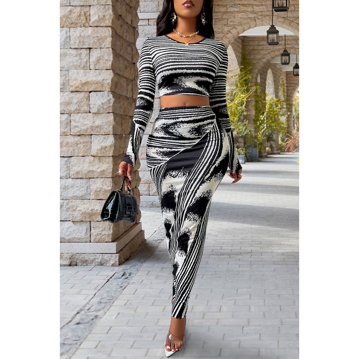 Round Neck Striped Crop Top Pencil Skirt Sets