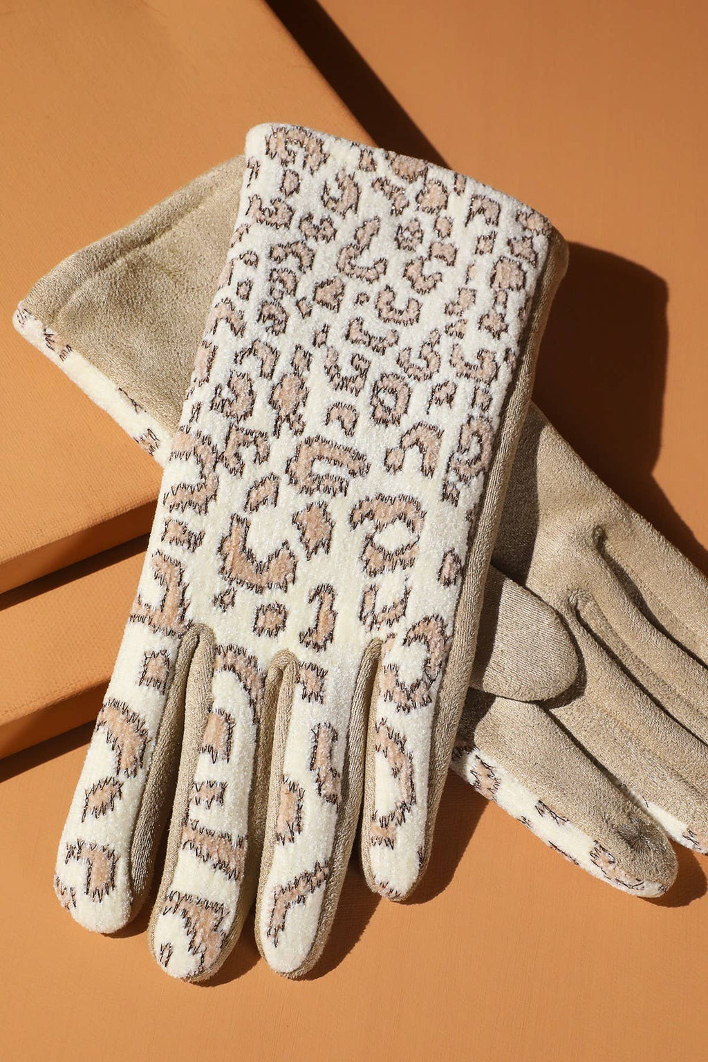 Smart Touch Leopard Print Gloves