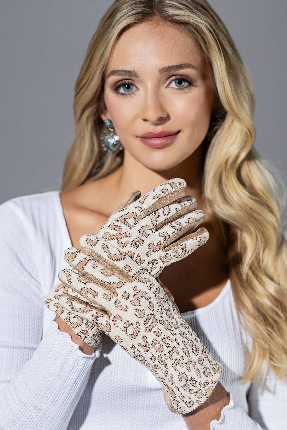 Smart Touch Leopard Print Gloves
