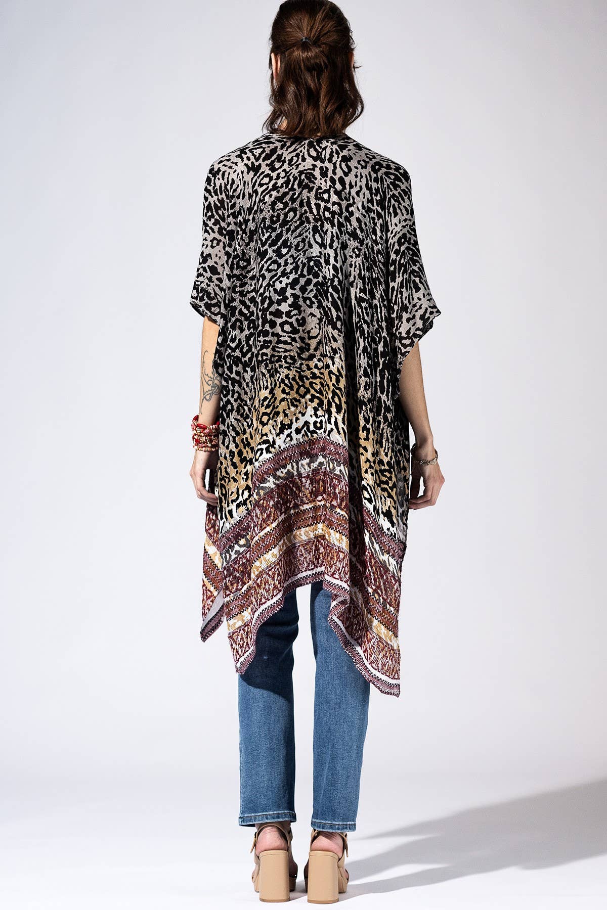 Carbon Leopard Border Kimono